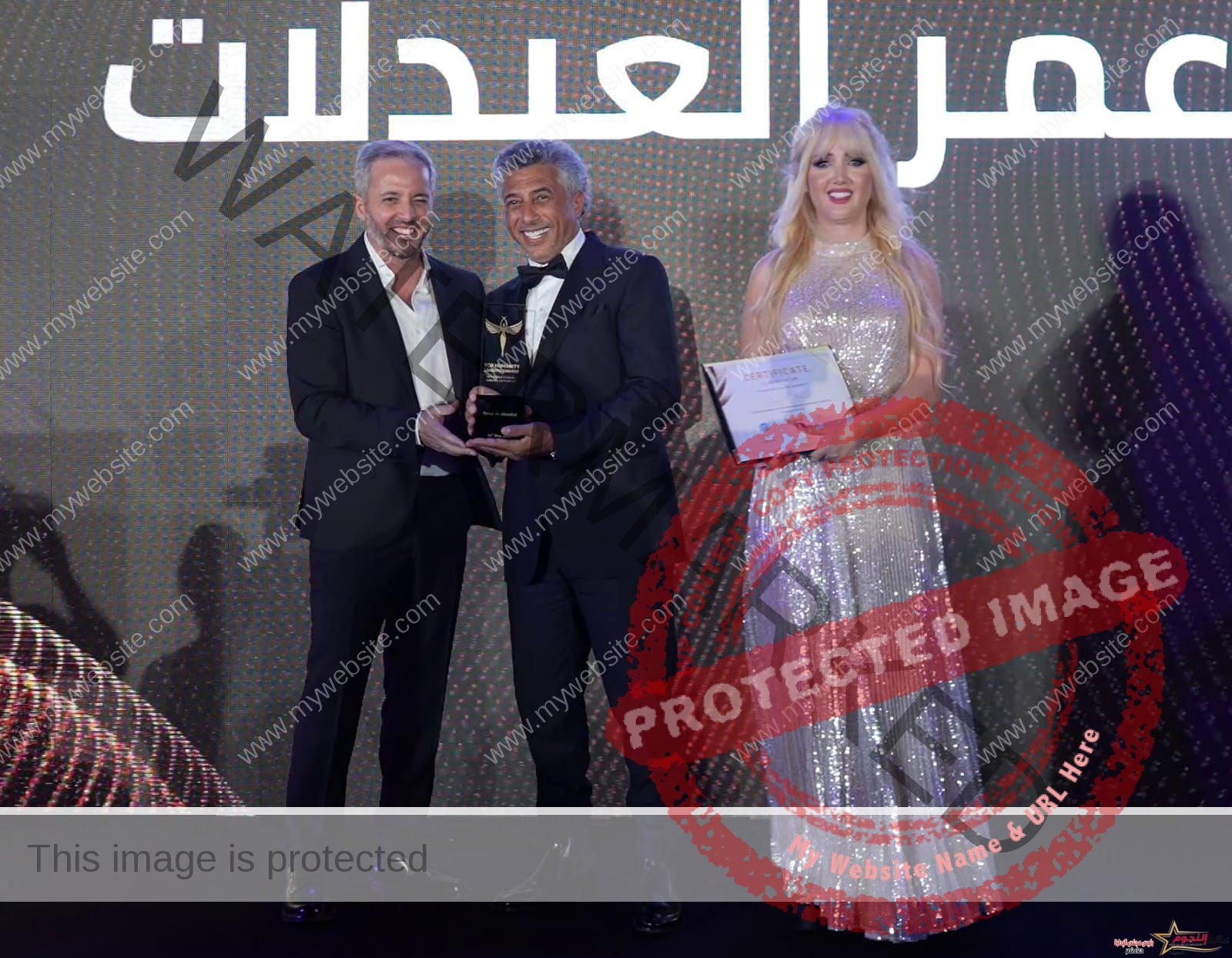 الإمارات تكرم "صوت الأردن" الفنان عمر العبداللات بجائزة قادة العمل الإنساني