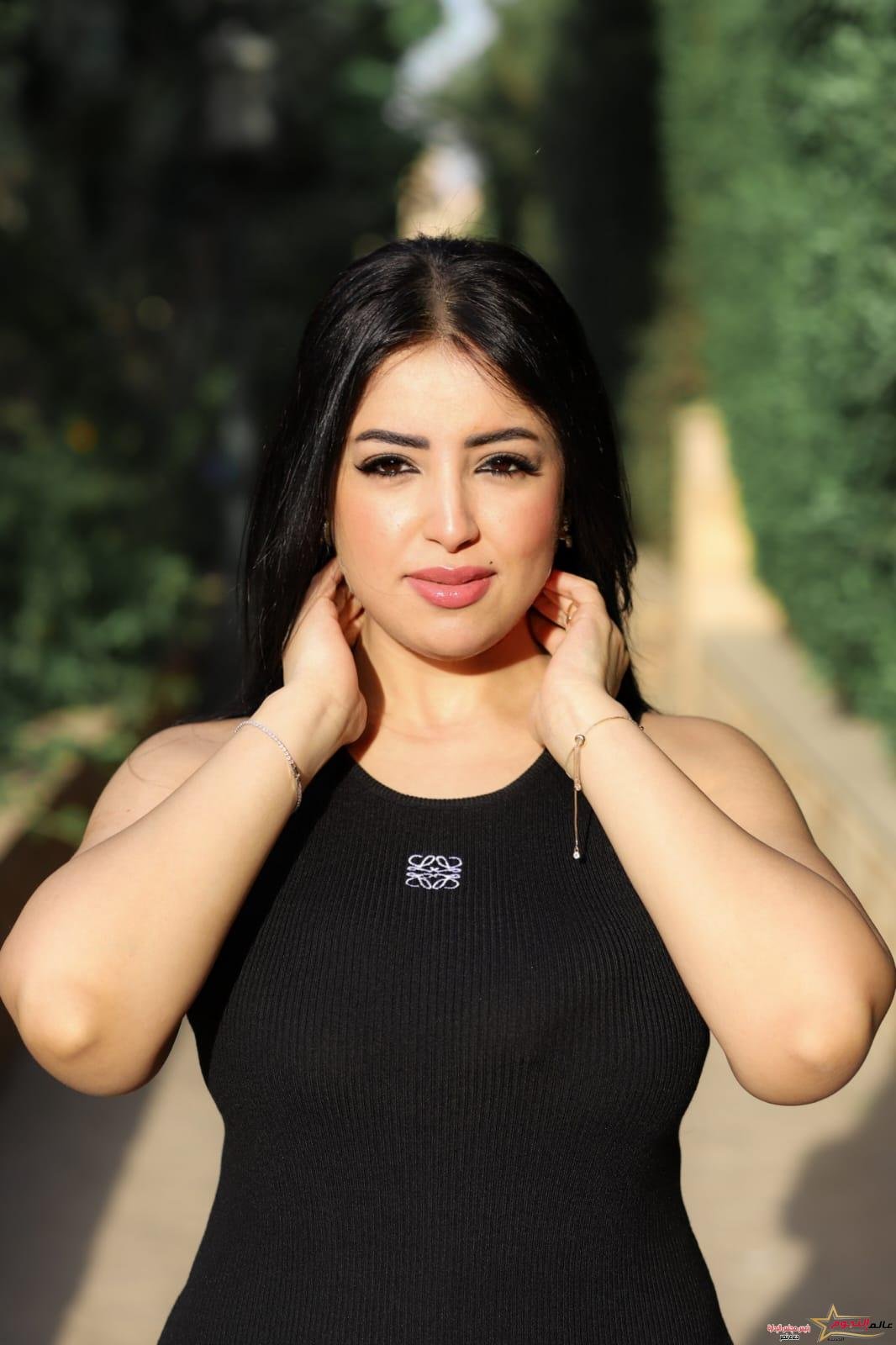 نهي صالح تخطف الأنظار في أحدث جلسة تصوير