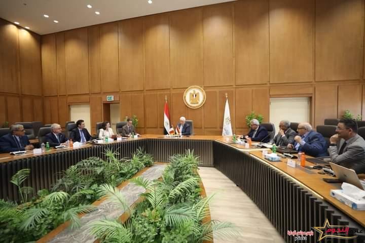 عاشور يشهد توقيع اتفاق تعاون بين الجامعة الفرنسية في مصر وجامعة باريس 1 بانتيون سوربون لإطلاق برامج جديدة في مجال السياحة 2 عاشور يشهد توقيع اتفاق تعاون بين الجامعة الفرنسية في مصر وجامعة باريس 1 بانتيون سوربون لإطلاق برامج جديدة في مجال السياحة