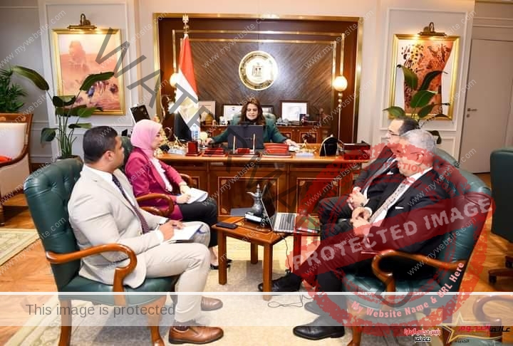 وزيرة الهجرة تعقد لقاء مع عدد من رواد الأعمال والمستثمرين المصريين في الصين