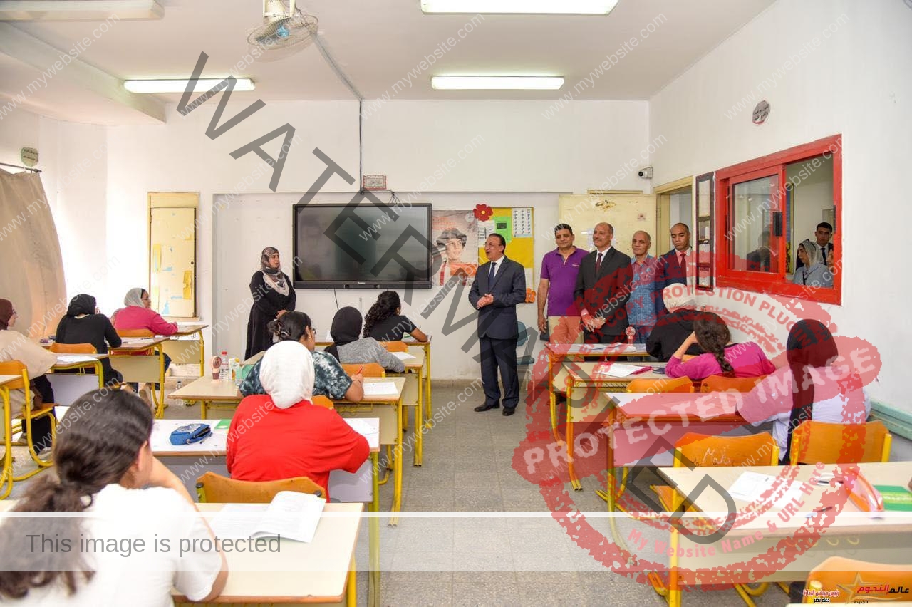 محافظ الإسكندرية يتفقد عددًا من مدارس الإسكندرية للاطمئنان على سير الامتحانات