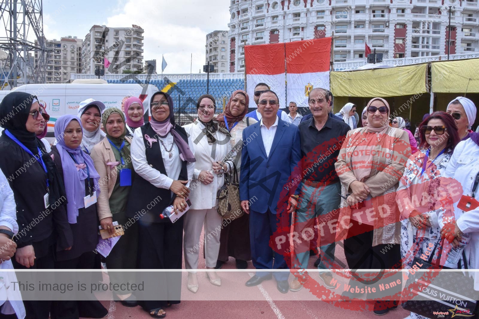 محافظ الإسكندرية يطلق حملة "من بدري أمان" للكشف المبكر وعلاج الأورام السرطانية المختلفة