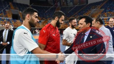 وزير الرياضة يؤازر منتخب رجال اليد قبل سفرهم لمعسكرهم بكرواتيا وسلوفينيا 