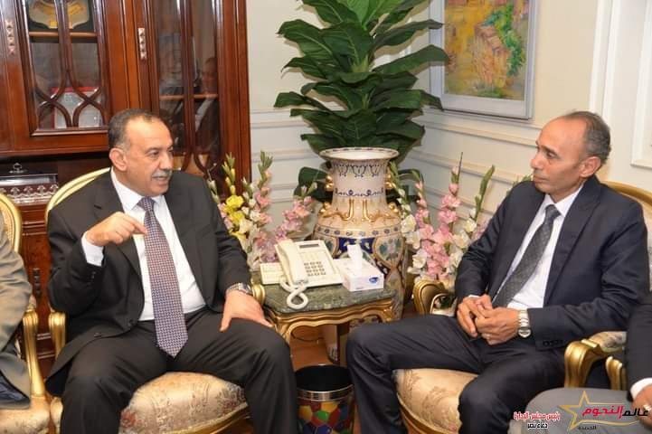 محافظ أسيوط يلتقي بقيادات حزب المصريين الأحرار لتقديم التهنئة بالمنصب الجديد 1 محافظ أسيوط يلتقي بقيادات حزب المصريين الأحرار لتقديم التهنئة بالمنصب الجديد