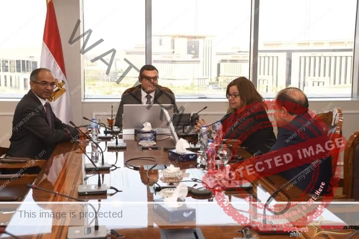 وزير الإسكان يتابع موقف تنفيذ الوحدات السكنية ضمن المبادرة الرئاسية "سكن لكل المصريين"
