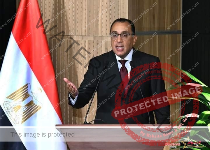 رئيس الوزراء يجيب عن أسئلة الصحفيين حول عدد من الأمور والقضايا التي تشغل الرأي العام المصري
