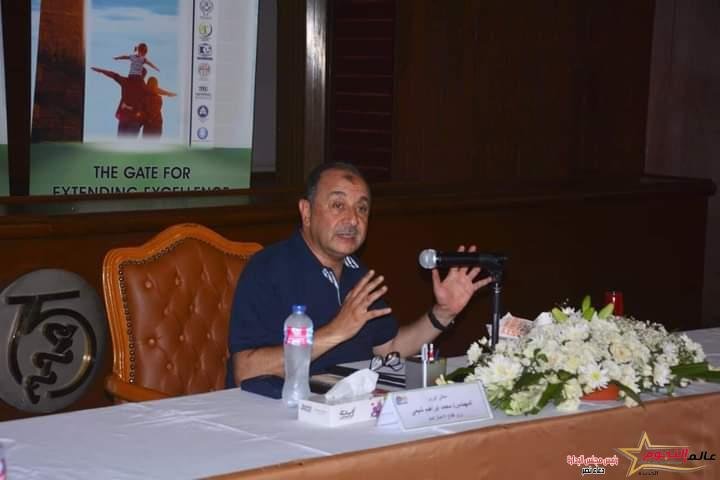 وزير قطاع الأعمال العام يجتمع بالرؤساء التنفيذيين لشركات الأدوية التابعة