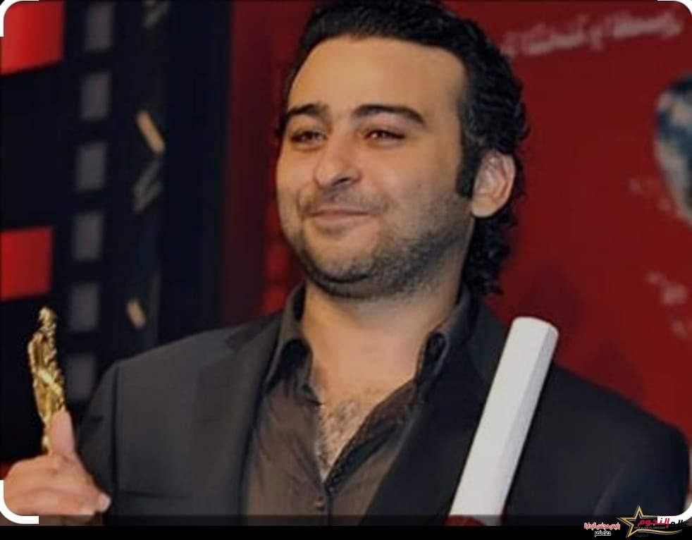 أحمد عزمي يناشد شركات الإنتاج " حصلت على جوائز وتخرجت من المعهد العالي للفنون المسرحية 