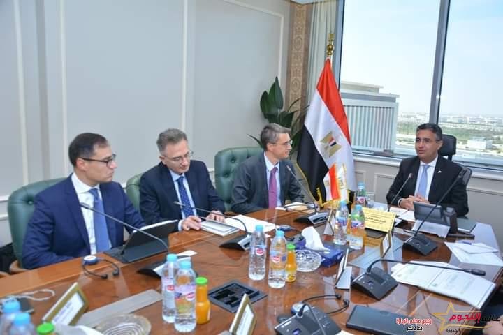 فاروق يجتمع مع وفد من البنك الدولى لمتابعة مستجدات مشروع زيادة السعات التخزينية لصوامع الحبوب