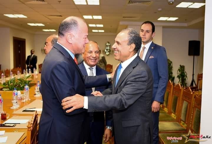 وزير الخارجية والهجرة وشئون المصريين بالخارج يلتقى مع عدد من رموز الإعلام وقادة الرأي والكتاب والأكاديميين