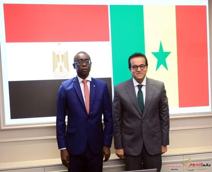 نائب رئيس مجلس الوزراء وزير الصحة يستقبل السفير السنغالي لبحث تعزيز التعاون بين البلدين في القطاع الصحي