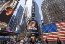 أنغام تكتسح العالمية وتضيئ ميدان Times square بنيو يورك بـ ألبوم "تيجي نسيب"