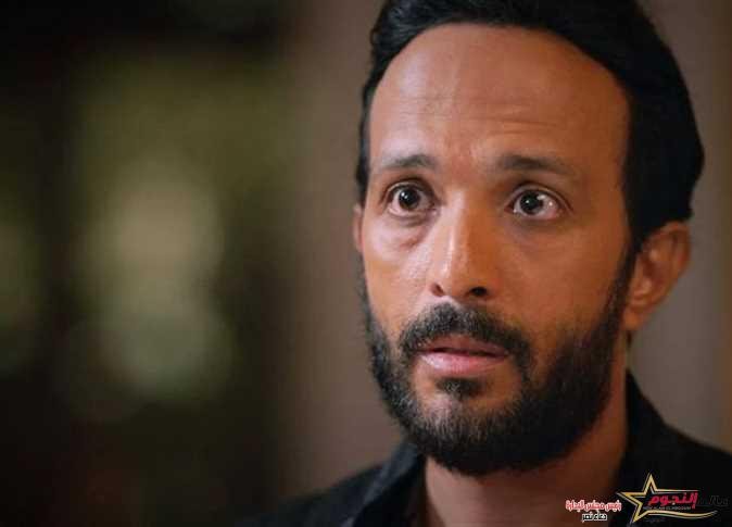 وصول جثمان والدة أحمد عصام إلى مسجد الشرطة
