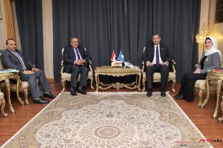 محافظ دمياط يناقش مع ممثلى هيئة الاستثمار آليات تحقيق التعاون المشترك لتعظيم الاستفادة من الفرص الاستثمارية