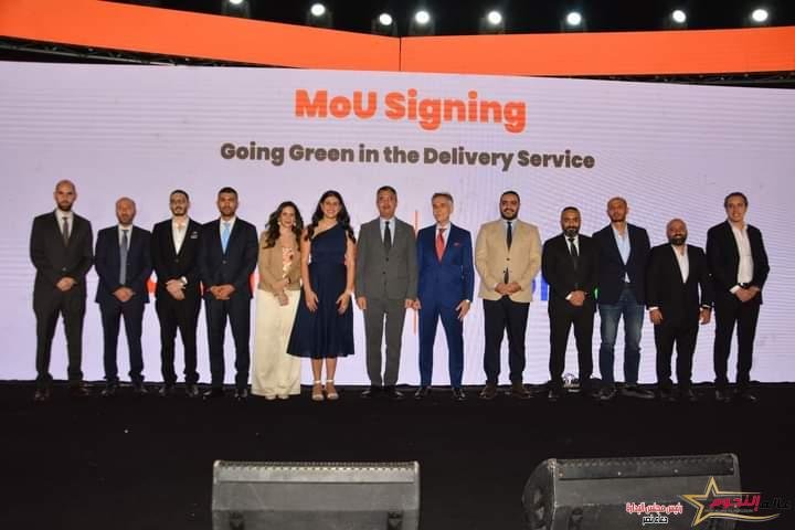 فاروق: التجارة الالكترونية أحد أهم مكونات التجارة الداخلية وتساهم في تلبية احتياجات السوق المحلى بالشراكة مع القطاع الخاص