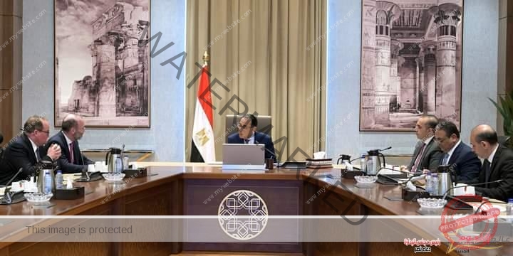 رئيس الوزراء يلتقي رئيس مجموعة حزب الشعب الأوروبي بالبرلمان الأوروبي