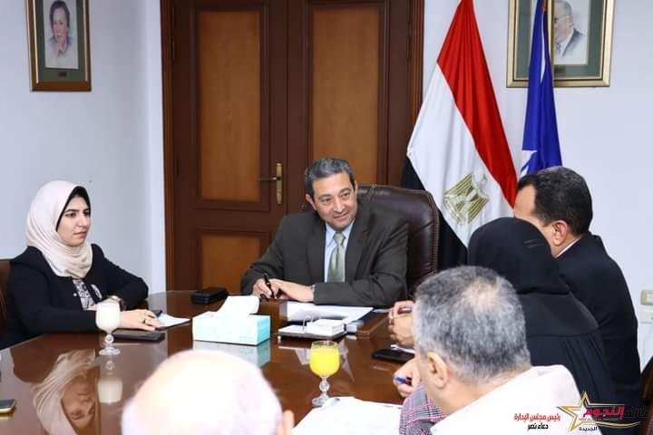 محافظ دمياط يعقد اجتماعًا مع عدد من نواب البرلمان بغرفتيه ومعاون وزير الاسكان للمرافق