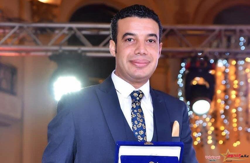 عالم النجوم تهنئ كبير مصففي الشعر "مختار إسماعيل" بـ عيد ميلاده