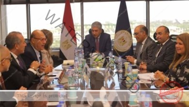 وزير السياحة والآثار يلتقي الرئيس التنفيذي لغرفة التجارة الأمريكية في مصر والوفد المرافق لها لبحث سبل التعاون 