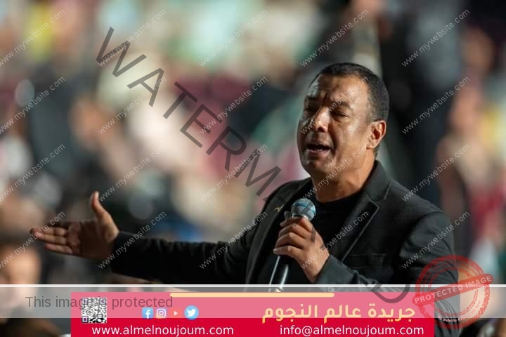 دخول أسطوري لــ هويس الشعر العربي "هشام الجخ" بمعرض الشارقة الدولي