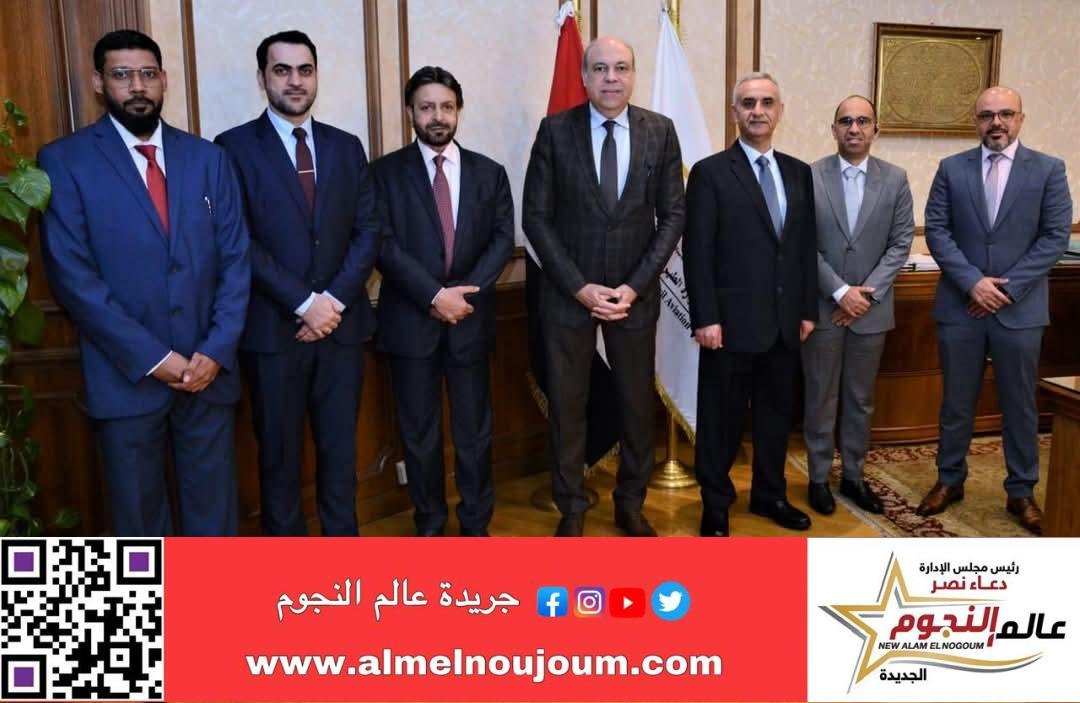 سامح الحفني يلتقي وفداً إماراتياً رفيع المستوى لمناقشة التعاون المشترك بمجال الطيران المدني