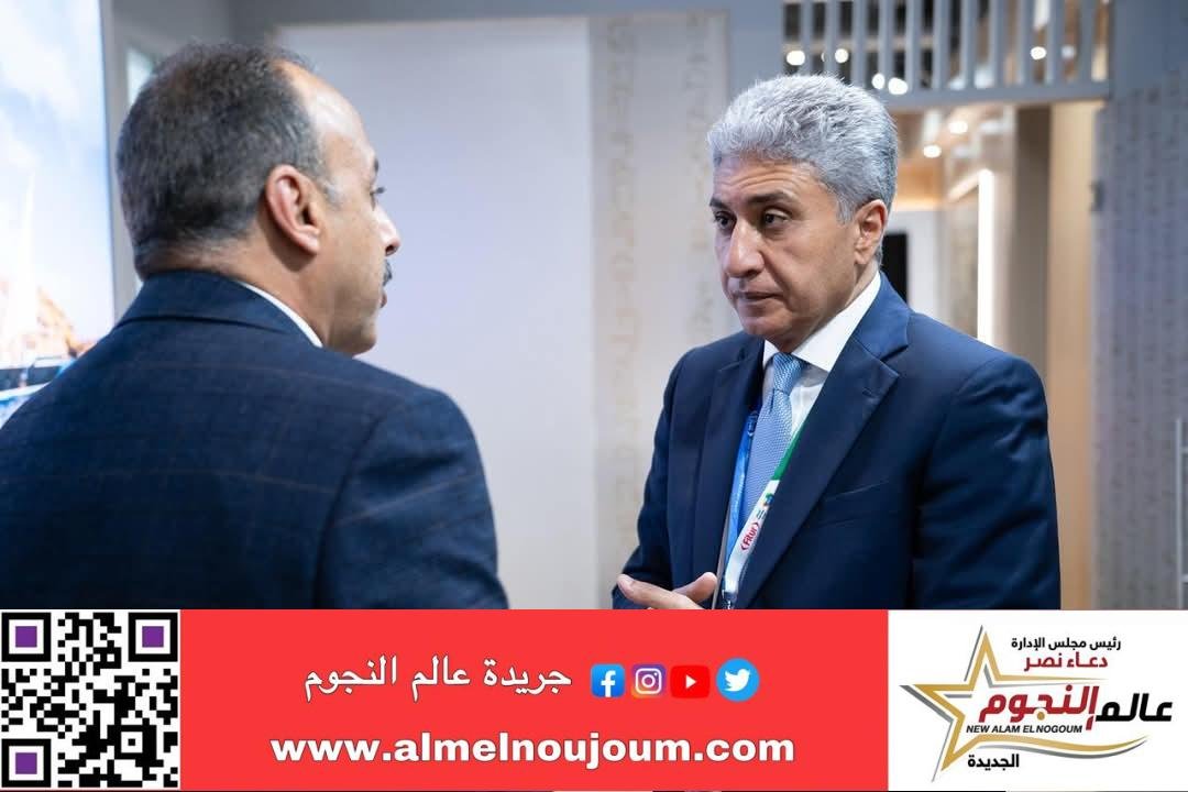 وزير السياحة يلتقي مجموعة من العارضين المصريين المُشاركين بالجناح المصري في المعرض السياحي الدولي