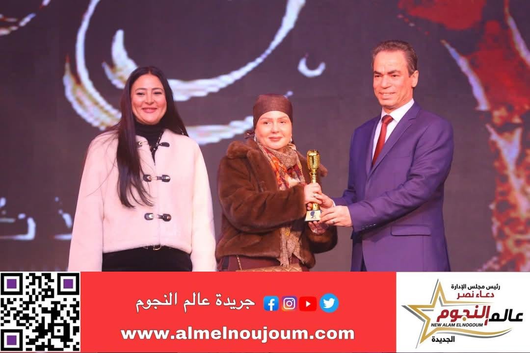 تكريم عائلة أم كلثوم في حفل الذكري الخمسين لكوكب الشرق بماسبيرو 