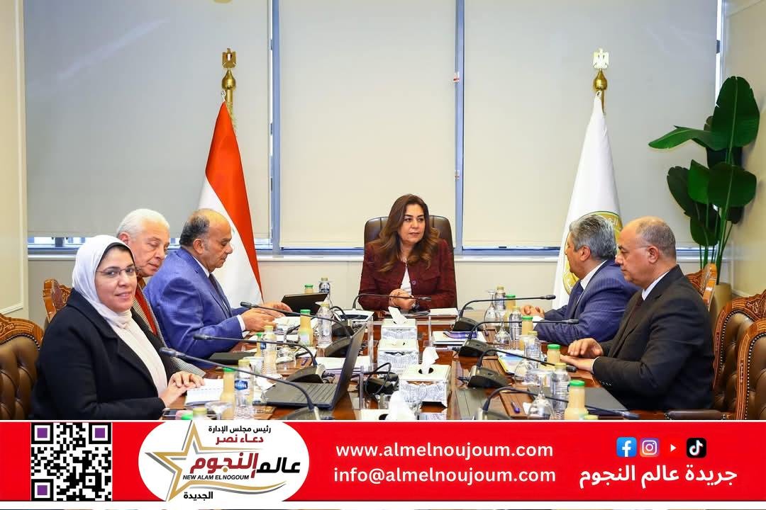 د. منال عوض تتابع مستجدات منظومة المخلفات الصلبة بالجيزة مع شركة نهضة مصر للخدمات البيئية