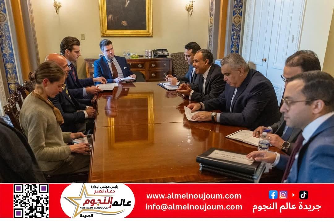 وزير الخارجية والهجرة يلتقي رئيس لجنة الشئون الخارجية بمجلس النواب الأمريكي