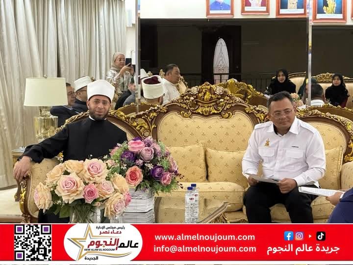 وزير الأوقاف يلتقي كبير وزراء ولاية سيلانجور ويزور مسجد السلطان صلاح الدين عبد العزيز شاه