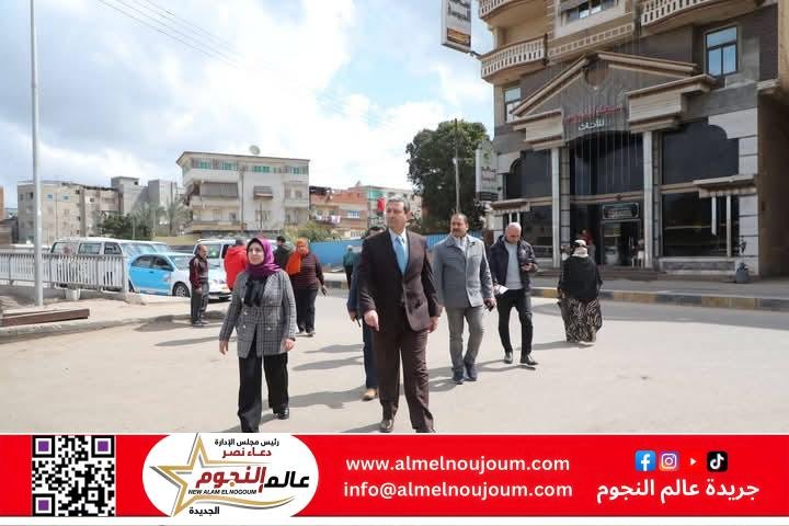 محافظ دمياط يشدد على تحقيق الانضباط بموقف عزب النهضة ووضع الملصقات على سيارات الأجرة 1 محافظ دمياط يشدد على تحقيق الانضباط بموقف عزب النهضة ووضع الملصقات على سيارات الأجرة