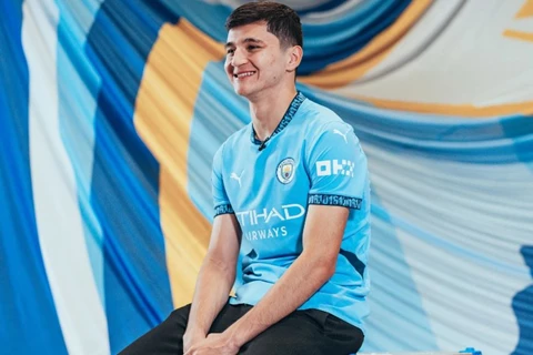 رسميا … خوسانوف يتفوق على مرموش ويتوج بجائزة لاعب الشهر في مانشستر سيتي