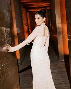 ليلى أحمد زاهر تتألق في صور جديدة من زفافها على هشام جمال بحضور نجوم الفن