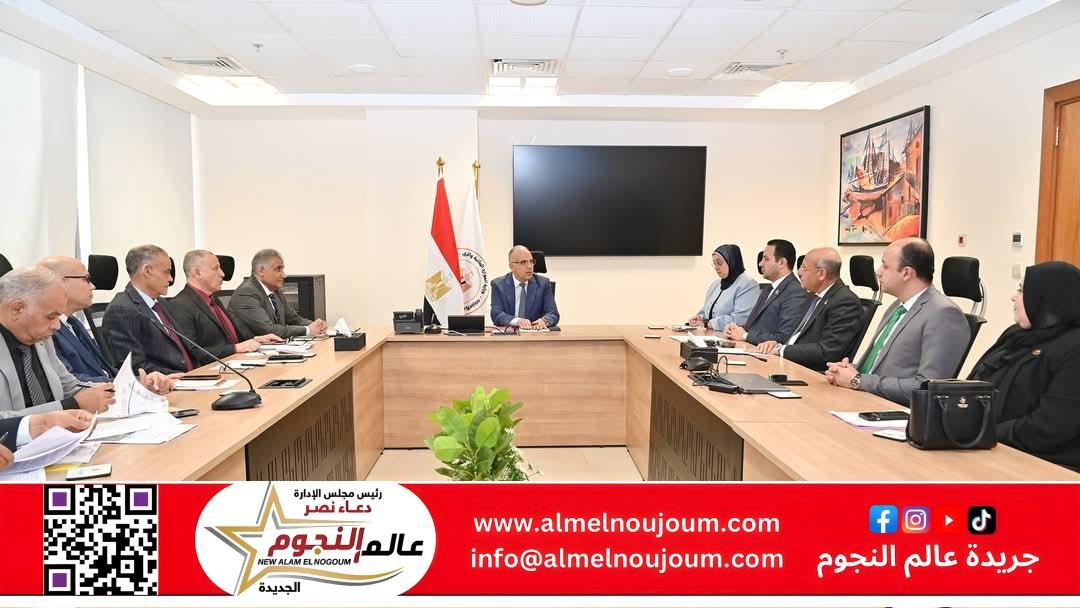 وزير الري يلتقي مجموعة من السادة أعضاء مجلسي النواب والشيوخ لمناقشة طلبات المواطنين