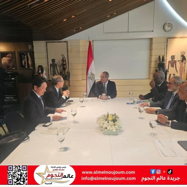 وزير الاتصالات يلتقي مسؤولى شركات يابانية لبحث فرص التعاون والاستثمار فى مجال تصميم وصناعة الإلكترونيات 