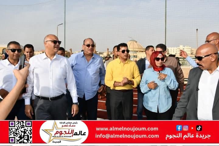 وزير الشباب والرياضة ومحافظ القليوبية يتفقدان مركز التنمية الشبابية بالعبور ويعلنان افتتاح الملعب الرئيسي 2 وزير الشباب والرياضة ومحافظ القليوبية يتفقدان مركز التنمية الشبابية بالعبور ويعلنان افتتاح الملعب الرئيسي