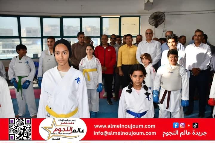 وزير الشباب والرياضة ومحافظ القليوبية يتفقدان مركز التنمية الشبابية بالعبور ويعلنان افتتاح الملعب الرئيسي 4 وزير الشباب والرياضة ومحافظ القليوبية يتفقدان مركز التنمية الشبابية بالعبور ويعلنان افتتاح الملعب الرئيسي