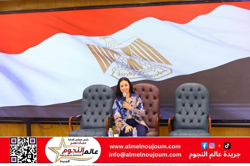 الدكتورة مايا مرسي تترأس اجتماع اللجنة الدائمة للإشراف على منظومة عمل الرائدات الاجتماعيات