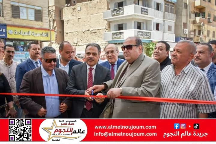 محافظ الشرقية يفتتح معرض بيع السلع والمواد الغذائية بأسعار مخفضة بميدان التحرير بمدينة بالزقازيق 