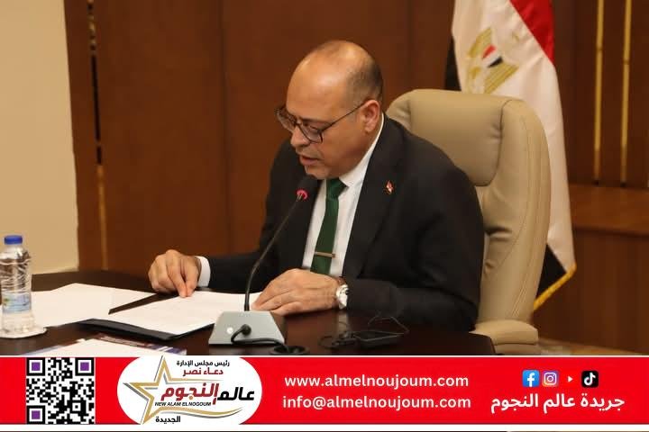 وزير العمل يعلن عن تطورات إيجابية بشأن العامل الذي تعرض لتعنيف من جانب صاحب عمل سعودي 2 وزير العمل يعلن عن تطورات إيجابية بشأن العامل الذي تعرض لتعنيف من جانب صاحب عمل سعودي