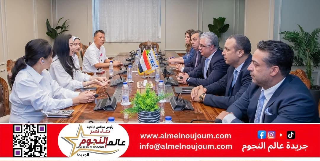 رئيس اقتصادية قناة السويس يشهد توقيع عقد مشروع جديد مع شركة "شاوشين بيكي" الصينية