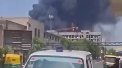 تحطم طائرة هندية على متنها 242 راكبًا.. والسلطات تغلق المجال الجوي