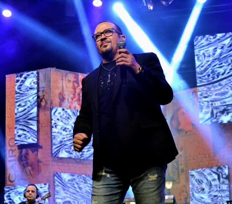 هشام عباس يتألق في ليلة غنائية ضمن احتفالات وزارة الثقافة بالعيد ونوستالجيا ٨٠/٩٠” 