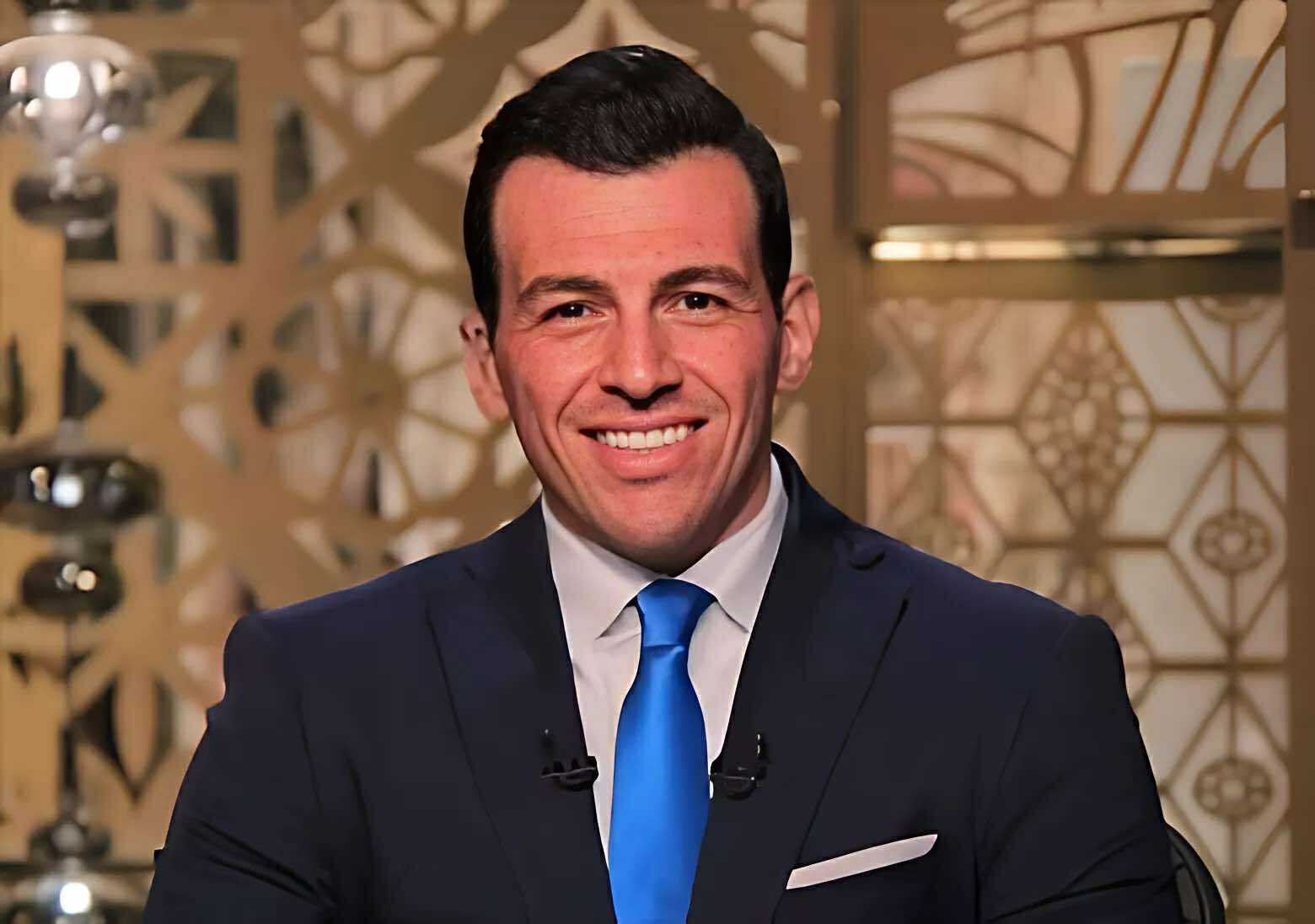رامي رضوان يمازح متابعيه حول الإتيكيت: “ناكل الحمام والمانجا بالشوكة والسكينة؟” 3 رامي رضوان يمازح متابعيه حول الإتيكيت: “ناكل الحمام والمانجا بالشوكة والسكينة؟”