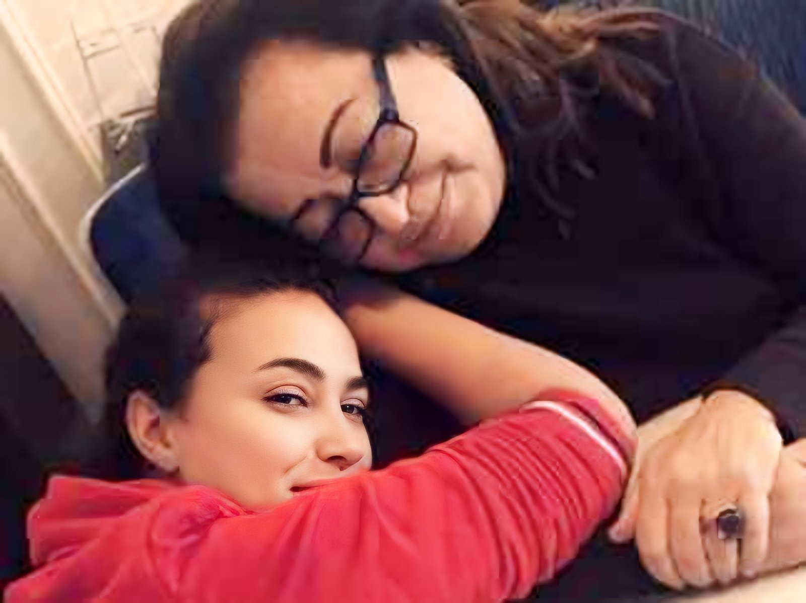 وفاة والدة الفنانة هند صبري بعد صراع مع المرض