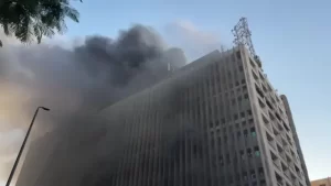 النيابة تُرسل عينات من موقع حريق سنترال رمسيس للمعمل الجنائي لتحديد السبب