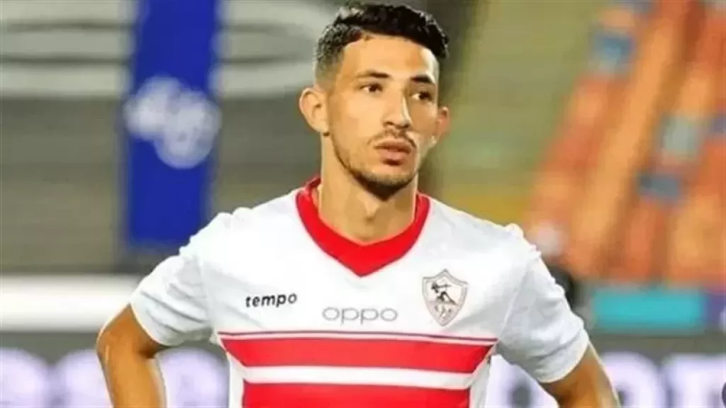 أحمد فتوح يثير الجدل بإطلالة غير معتادة في إحدى الحفلات