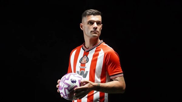 رسميًا … السويسري " تشاكا " يعود إلى الدوري الإنجليزي عبر بوابة سندرلاند