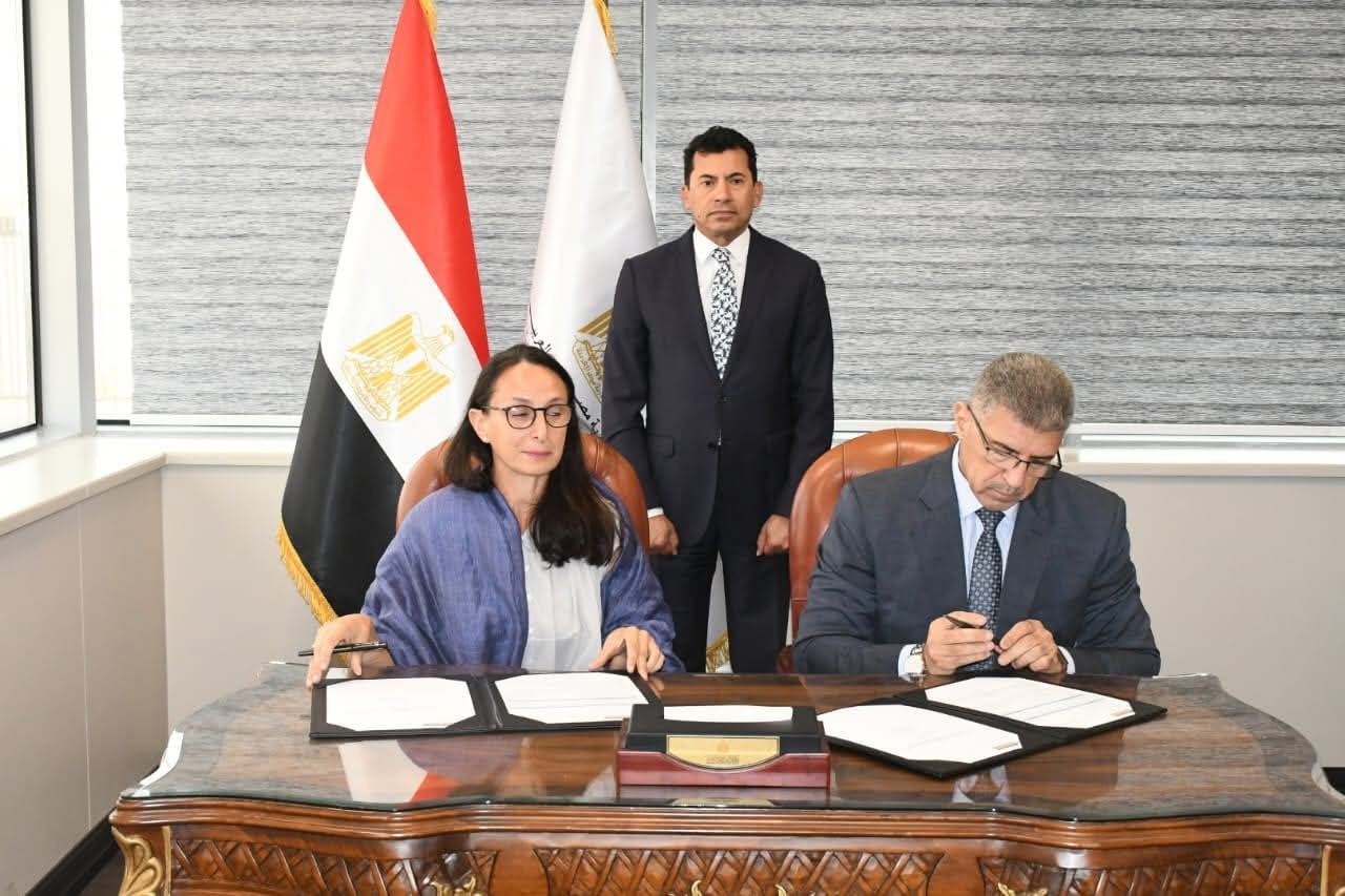 صبحي يشهد مراسم توقيع تجديد بروتوكول التعاون مع هيئة "تير دي زووم" لتمكين الشباب وتنمية مهاراتهم