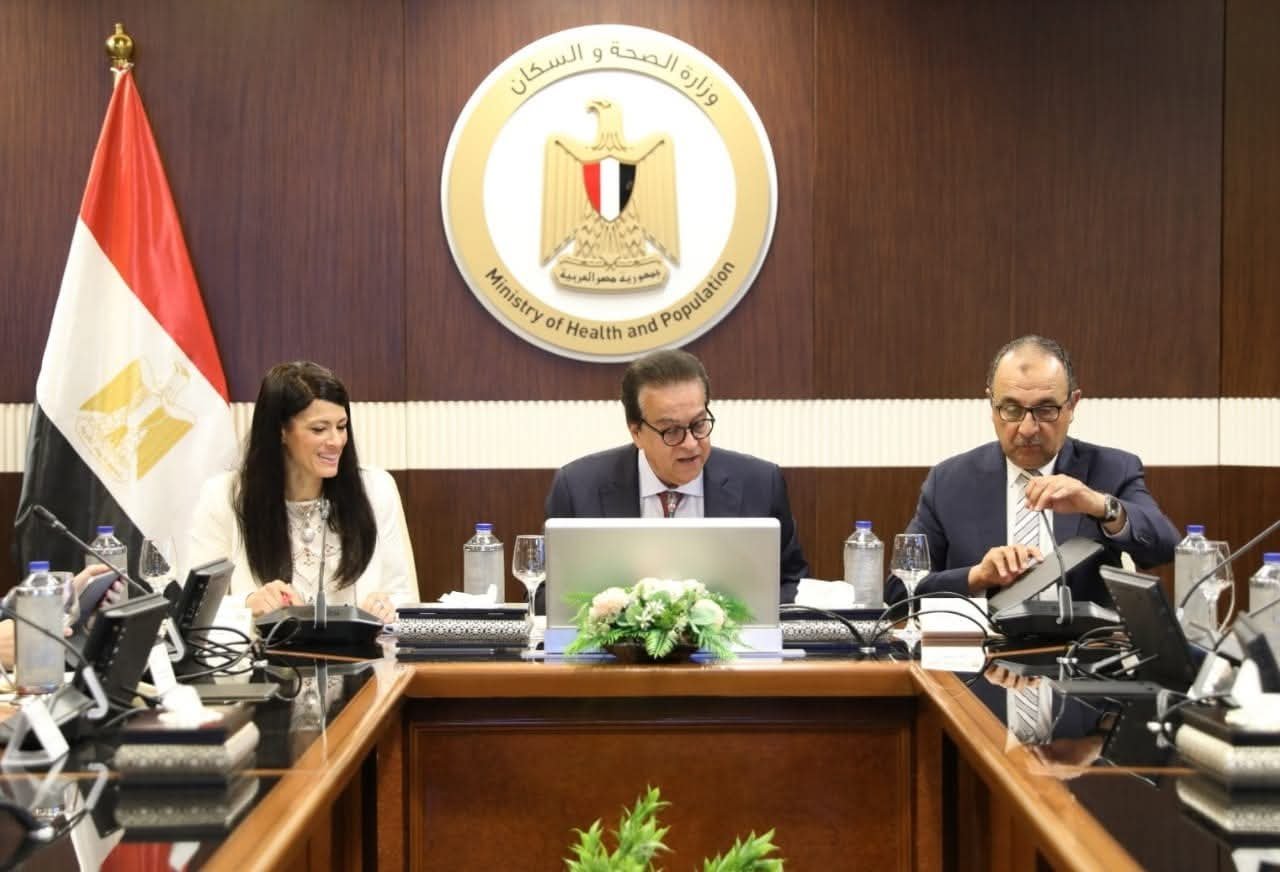 وزير الصحة يشهد اجتماع مجلس الإدارة الـ 22 للهيئة المصرية للشراء الموحد بحضور 4 وزراء ورئيس الهيئة
